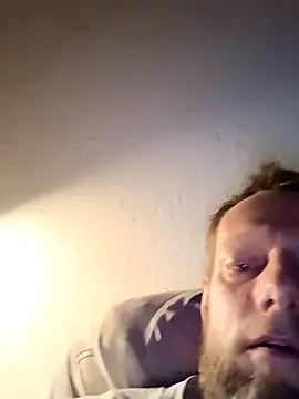 Snapshot of Kw8585kw chatting on 03/21/26, 05:01 Kw8585kw online show from 03/21/26, 05:01