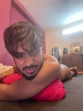 Snapshot of Rajveer1292 chatting on 03/06/26, 07:43 Rajveer1292 online show from 03/06/26, 07:43