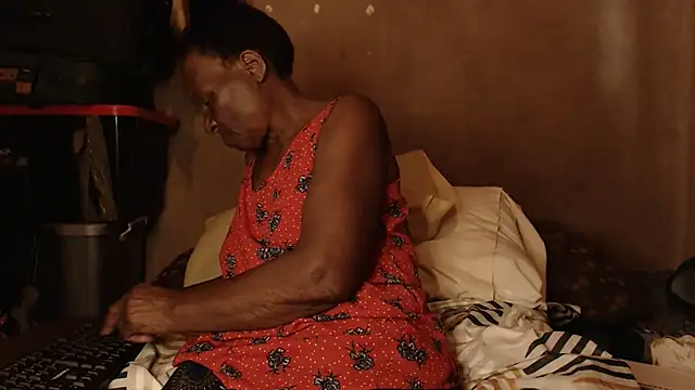 NaughtyGranny online show from 02/12/25, 12:33