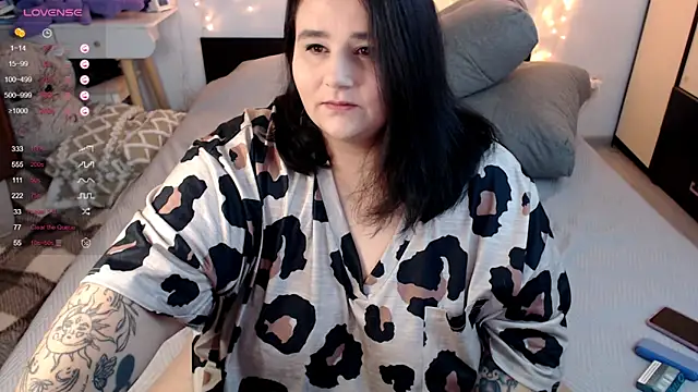 naughtykiss online show from 10/25/25, 05:48