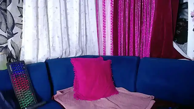 crystalbxx online show from 06/16/26, 04:09