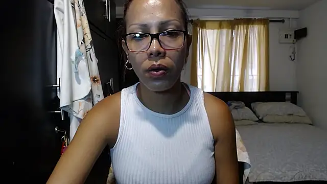 sensual nataliee online show from 02/24/25, 04:47