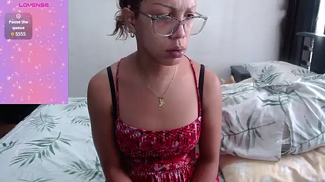 Snapshot of sensual_nataliee chatting on 04/16/26, 02:40 sensual nataliee online show from 04/16/26, 02:40