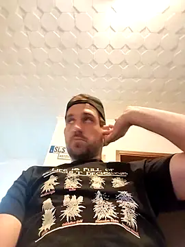 Codymc89 online show from 09/26/25, 06:56