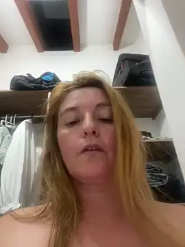 moniquerainx online show from 02/10/25, 05:36