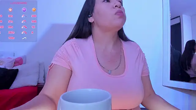 esmeralda milf online show from 01/15/25, 07:23