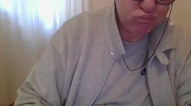 Snapshot of ANONIMO7735 chatting on 03/20/25, 09:26 ANONIMO7735 online show from 03/20/25, 09:26