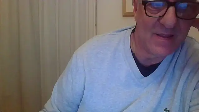 Snapshot of ANONIMO7735 chatting on 11/21/25, 05:55 ANONIMO7735 online show from 11/21/25, 05:55