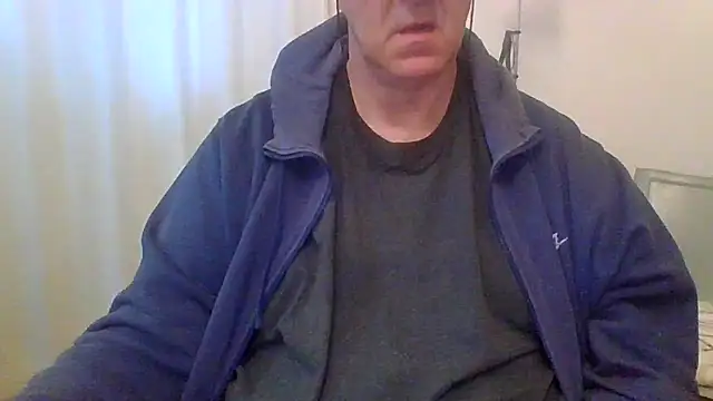 Snapshot of ANONIMO7735 chatting on 11/22/25, 06:01 ANONIMO7735 online show from 11/22/25, 06:01