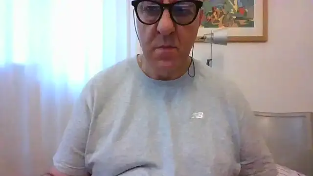 ANONIMO7735 online show from 06/18/26, 04:24