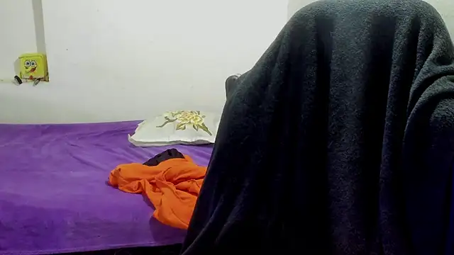 Snapshot of pink_dustt chatting on 03/15/26, 02:23 pink dustt online show from 03/15/26, 02:23