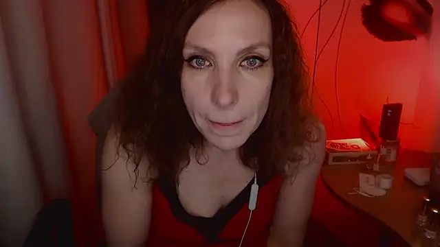 Snapshot of JohansonKatie chatting on 01/12/25, 07:00 JohansonKatie online show from 01/12/25, 07:00