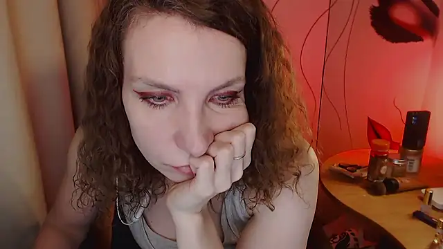 Snapshot of JohansonKatie chatting on 01/21/25, 03:43 JohansonKatie online show from 01/21/25, 03:43