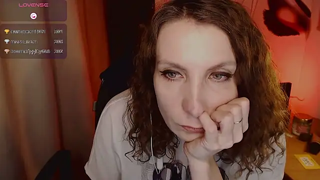 Snapshot of JohansonKatie chatting on 01/26/25, 11:39 JohansonKatie online show from 01/26/25, 11:39