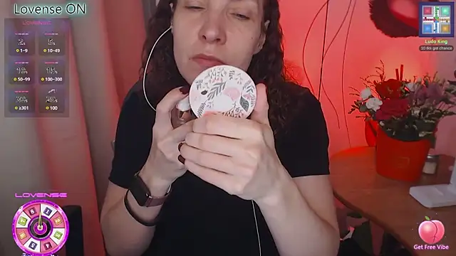 Snapshot of JohansonKatie chatting on 02/18/25, 10:05 JohansonKatie online show from 02/18/25, 10:05