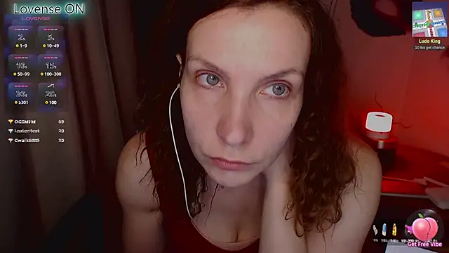 Snapshot of JohansonKatie chatting on 03/03/25, 09:48 JohansonKatie online show from 03/03/25, 09:48