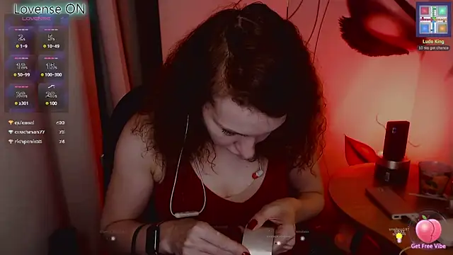 Snapshot of JohansonKatie chatting on 03/06/25, 01:58 JohansonKatie online show from 03/06/25, 01:58