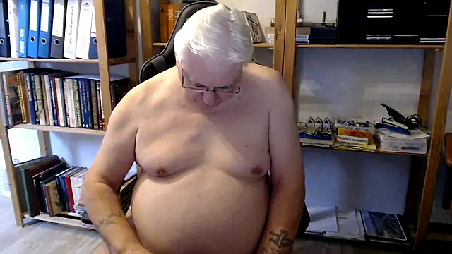 Snapshot of SchwanzhureXXL chatting on 09/09/25, 02:05 SchwanzhureXXL online show from 09/09/25, 02:05