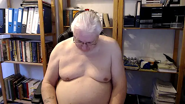 Snapshot of SchwanzhureXXL chatting on 02/28/26, 06:36 SchwanzhureXXL online show from 02/28/26, 06:36