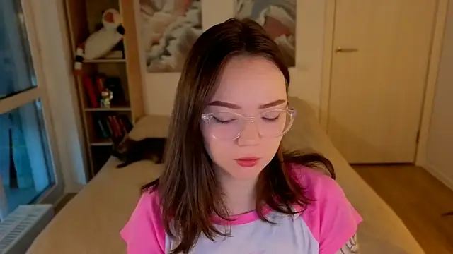 MilenaSaint online show from 05/21/26, 03:57