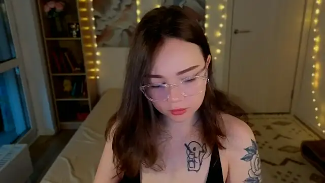 MilenaSaint online show from 06/10/26, 03:39