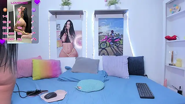 Snapshot of bianca_lindaa chatting on 03/04/26, 10:43 bianca lindaa online show from 03/04/26, 10:43