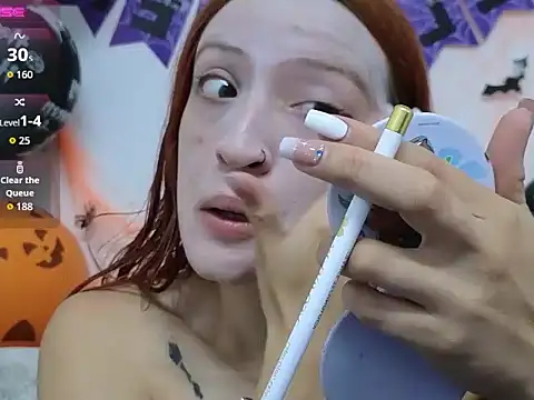 ninaa fox online show from 10/31/25, 02:51