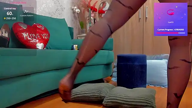 emilianna666 online show from 11/08/25, 05:34