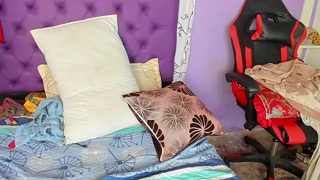 Margoth clain online show from 11/08/25, 12:49