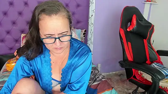 Margoth clain online show from 12/04/25, 02:04