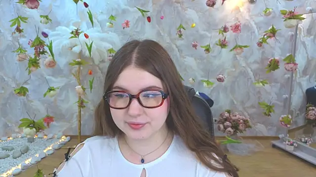 Snapshot of NicoleFoxery chatting on 04/12/26, 07:30 NicoleFoxery online show from 04/12/26, 07:30