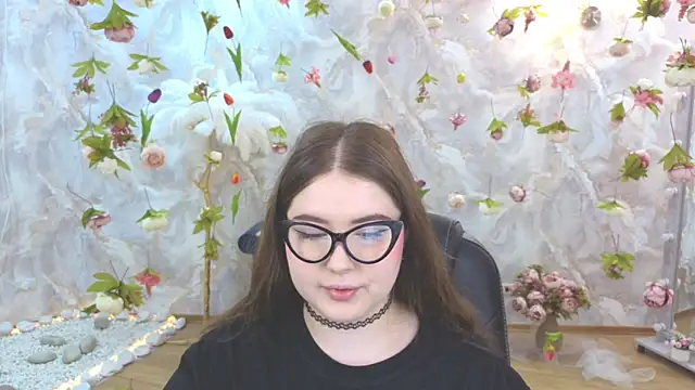 NicoleFoxery online show from 05/27/26, 03:25