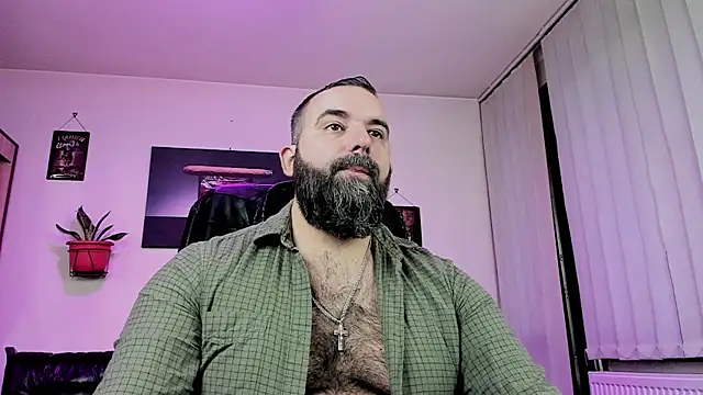 Snapshot of ChristophJules chatting on 12/24/24, 01:06 ChristophJules online show from 12/24/24, 01:06