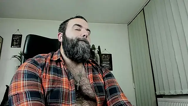 Snapshot of ChristophJules chatting on 11/08/25, 08:07 ChristophJules online show from 11/08/25, 08:07