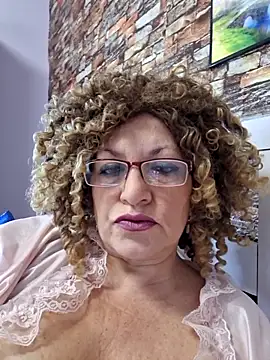 Hot Azaleea online show from 11/15/25, 06:44