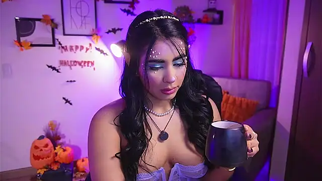 Isabella dior online show from 10/28/25, 03:36