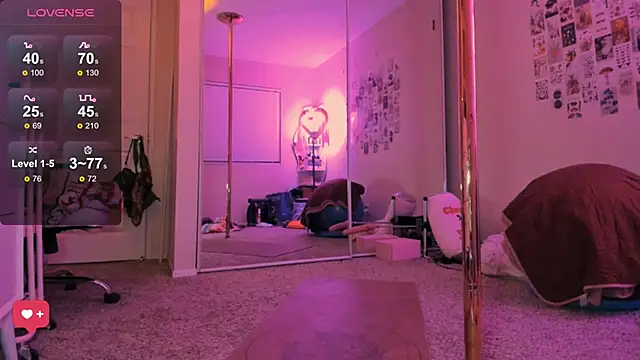 Evie-Luna online show from 12/18/25, 02:39