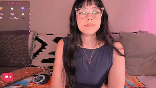Evie-Luna online show from 04/30/26, 01:12