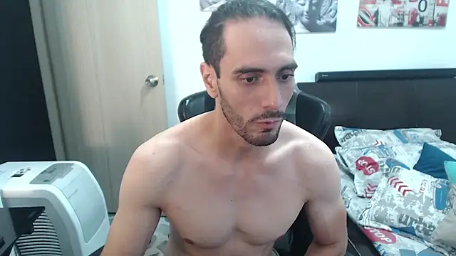 Snapshot of samuelgarcia_ chatting on 12/22/24, 11:00 samuelgarcia online show from 12/22/24, 11:00