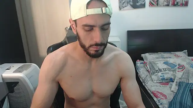 Snapshot of samuelgarcia_ chatting on 03/13/25, 08:26 samuelgarcia online show from 03/13/25, 08:26