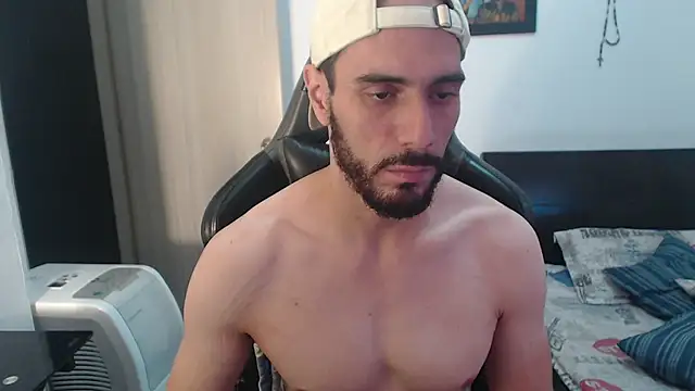 Snapshot of samuelgarcia_ chatting on 03/15/25, 08:15 samuelgarcia online show from 03/15/25, 08:15