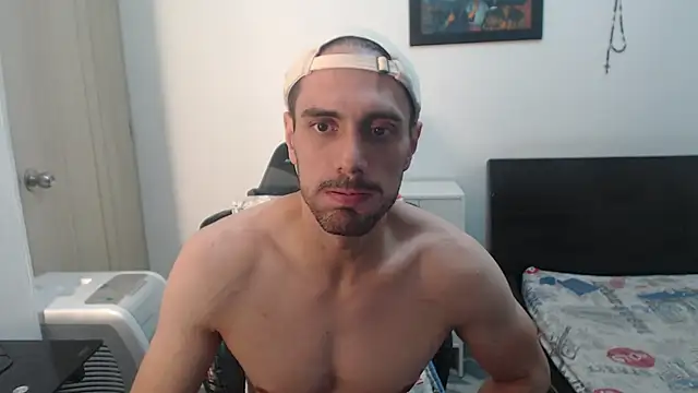 Snapshot of samuelgarcia_ chatting on 03/17/25, 11:42 samuelgarcia online show from 03/17/25, 11:42