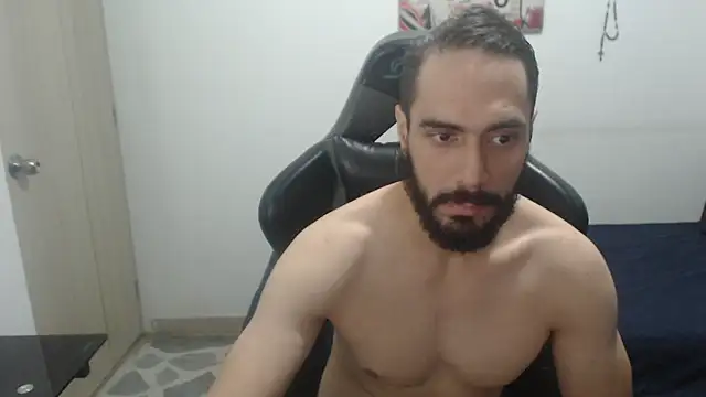 Snapshot of samuelgarcia_ chatting on 12/14/25, 08:52 samuelgarcia online show from 12/14/25, 08:52