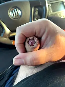 Snapshot of cockymarkus chatting on 10/04/25, 12:36 cockymarkus online show from 10/04/25, 12:36