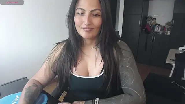 Snapshot of michell_fun23 chatting on 05/19/26, 03:18 michell fun23 online show from 05/19/26, 03:18
