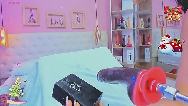 leylla  online show from 12/17/25, 08:26