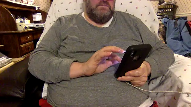 Snapshot of Drwhocares chatting on 02/19/25, 10:53 Drwhocares online show from 02/19/25, 10:53