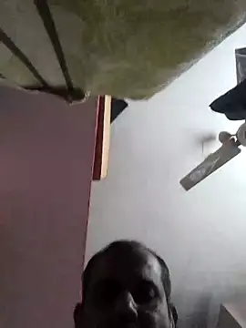 Snapshot of tz143143 chatting on 03/18/25, 06:37 tz143143 online show from 03/18/25, 06:37