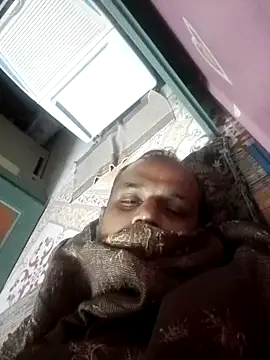 Snapshot of tz143143 chatting on 09/13/25, 07:57 tz143143 online show from 09/13/25, 07:57