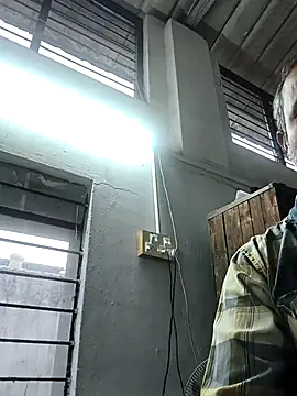 Snapshot of tz143143 chatting on 01/06/26, 11:36 tz143143 online show from 01/06/26, 11:36